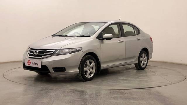https://images10.gaadi.com/usedcar_image/4530035/original/764dc659367c0bdad7f7a8fd5ad20b37.JPG?imwidth=6400