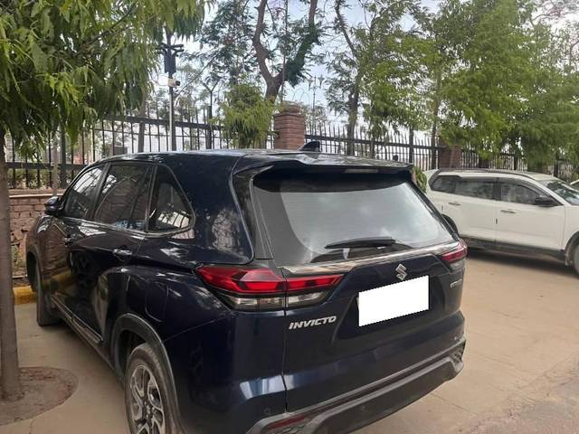 https://images10.gaadi.com/usedcar_image/4530072/original/processed_81325723-7135-4b57-9cbb-b6307ffe4d17.jpg?imwidth=6402