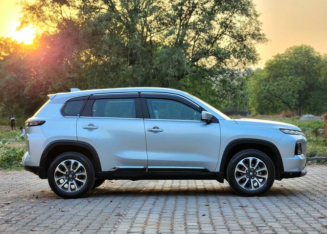 https://images10.gaadi.com/usedcar_image/4530098/original/34216e6033887dbfa16ed7e7b45ae022.jpg?imwidth=6401