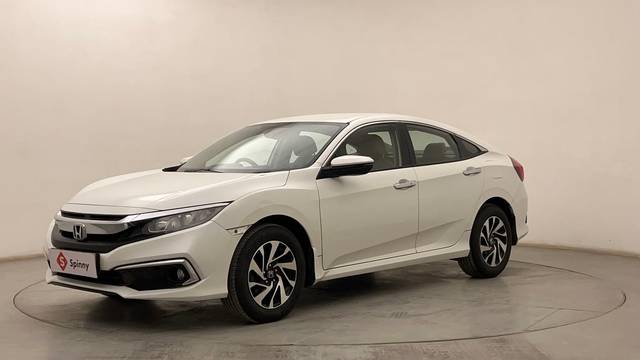 https://images10.gaadi.com/usedcar_image/4530143/original/812398bc6ee78dc3c2d09273fb099ec3.JPG?imwidth=6400