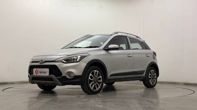 https://images10.gaadi.com/usedcar_image/4530172/original/3c29531c45f3f6567736b21aac897d99.JPG?imwidth=6400