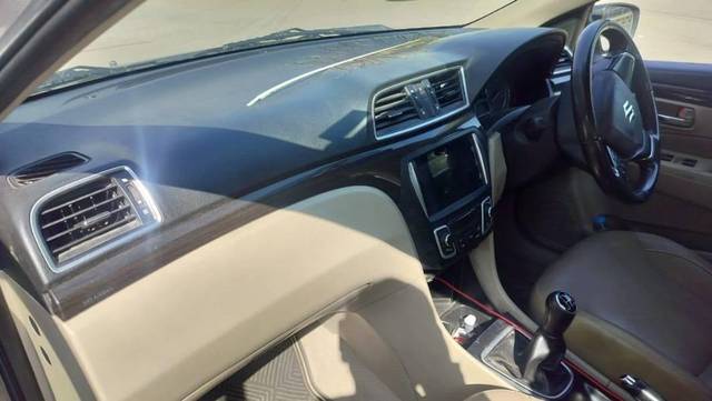 https://images10.gaadi.com/usedcar_image/4530174/original/processed_585eb6d0-6f87-4914-ad90-cd16c0d2e481.jpeg?imwidth=6402