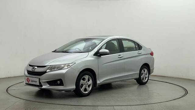 https://images10.gaadi.com/usedcar_image/4530178/original/aa8d048bce0a55dc9441730b3b660f62.JPG?imwidth=6400