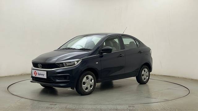 https://images10.gaadi.com/usedcar_image/4530198/original/cd377370e3700ee3a433ebac26a92453.JPG?imwidth=6400