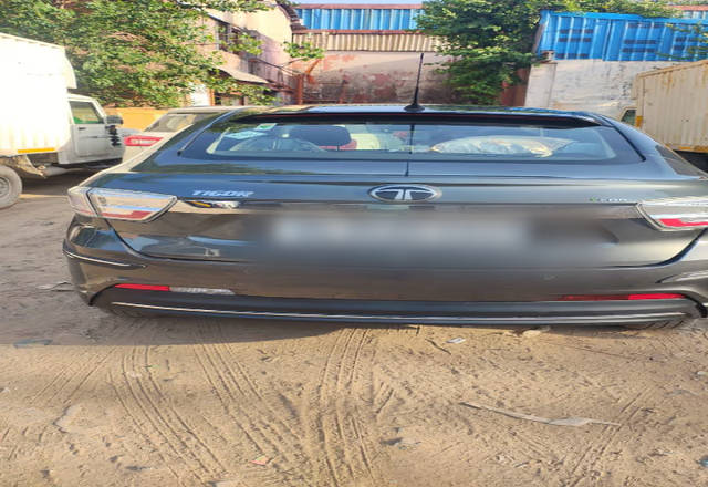 https://images10.gaadi.com/usedcar_image/4530236/original/30d1e9e3-fa8a-414a-a8ff-d89e6802f437.?imwidth=6401