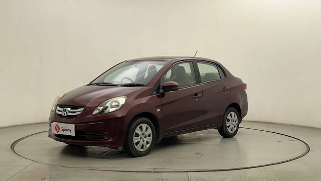 https://images10.gaadi.com/usedcar_image/4530244/original/f022b245ea43098ffa1aff09baf4652c.JPG?imwidth=6400
