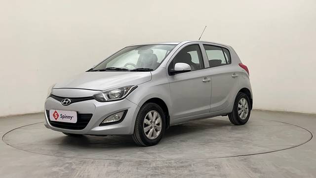https://images10.gaadi.com/usedcar_image/4530245/original/3078d246b756496c249f555d416729af.JPG?imwidth=6400