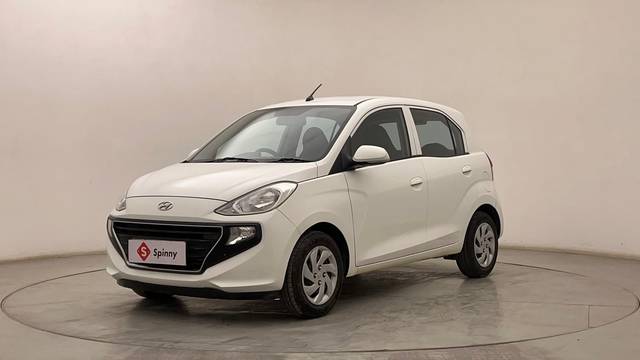 https://images10.gaadi.com/usedcar_image/4530246/original/426bd3e453bea9b2cf43eb07a506bffb.JPG?imwidth=6400