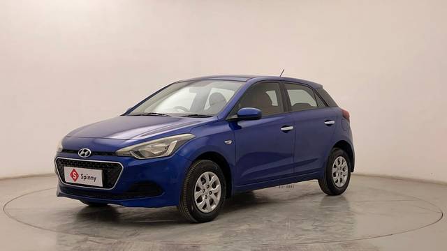https://images10.gaadi.com/usedcar_image/4530271/original/a7021fc4037096b78b58aa779d04bf49.JPG?imwidth=6400