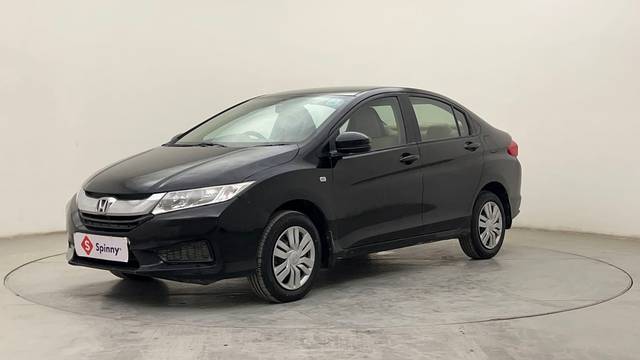 https://images10.gaadi.com/usedcar_image/4530305/original/fcb1f48a7e76587701b96b2a1486afab.JPG?imwidth=6400