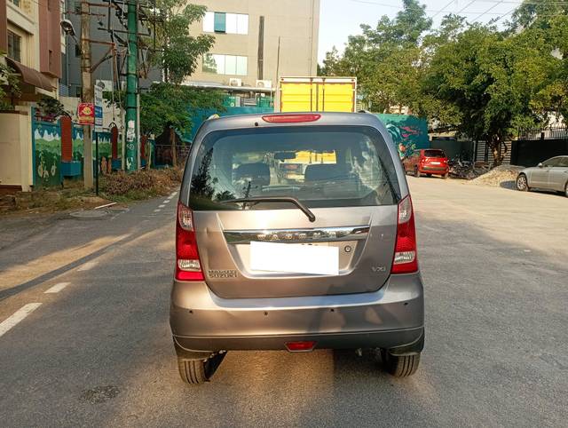 https://images10.gaadi.com/usedcar_image/4530331/original/processed_6bf8993cf9ae418c9b98e06c74642c78.jpg?imwidth=6401