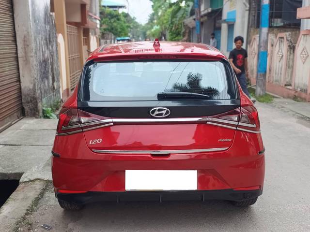 https://images10.gaadi.com/usedcar_image/4530356/original/processed_bff94ee23b8b8317462f5567a29caa63.jpg?imwidth=6402