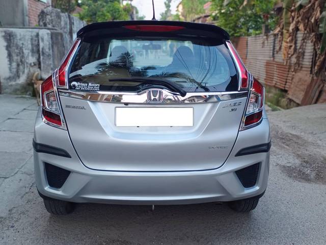 https://images10.gaadi.com/usedcar_image/4530360/original/processed_a737b81d0c64521180a8216419f5dc77.jpg?imwidth=6401