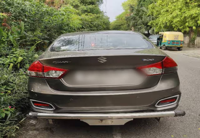 https://images10.gaadi.com/usedcar_image/4530371/original/5d37669a-c328-4f1b-ae25-e996f35c20a4.?imwidth=6402