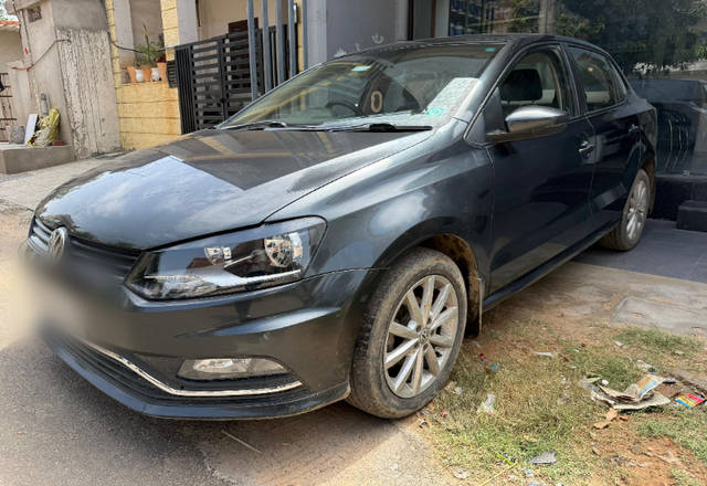 https://images10.gaadi.com/usedcar_image/4530394/original/23df775e-fb2f-4b40-a411-23becf5f6689.?imwidth=6401