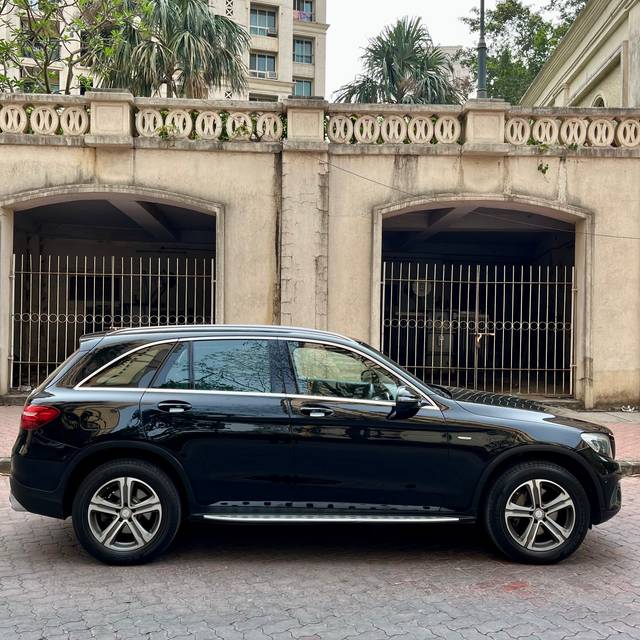 https://images10.gaadi.com/usedcar_image/4530400/original/c934e189a85f7e2cd6cc59977804915a.JPG?imwidth=6401
