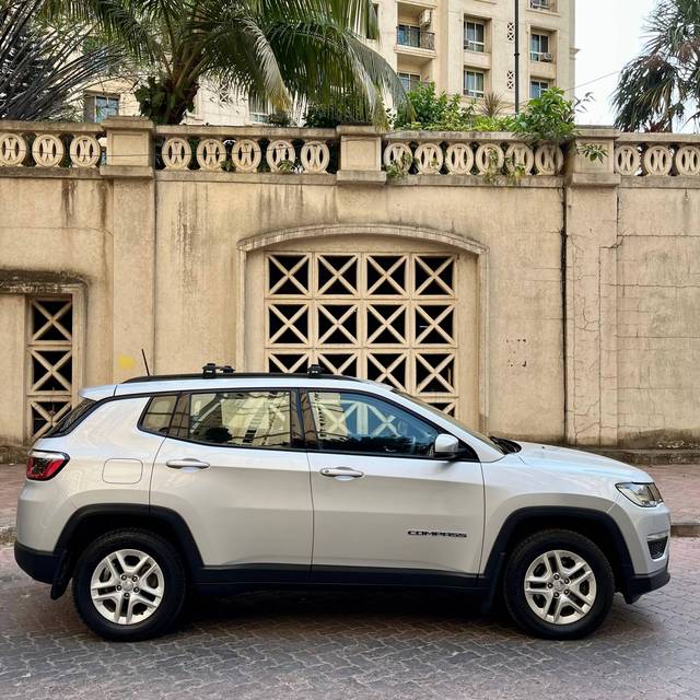 https://images10.gaadi.com/usedcar_image/4530403/original/processed_3b3d049807a90fb596bc8db7d4bd1c3f.JPG?imwidth=6401