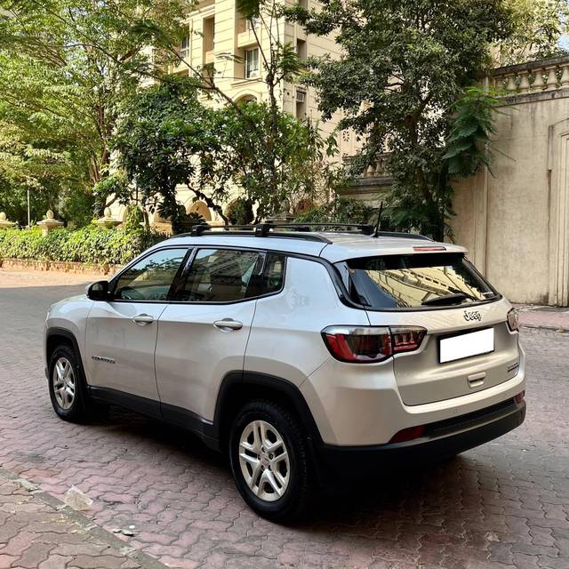 https://images10.gaadi.com/usedcar_image/4530403/original/processed_7d456cf8c891699999f7be463aa53af5.JPG?imwidth=6402