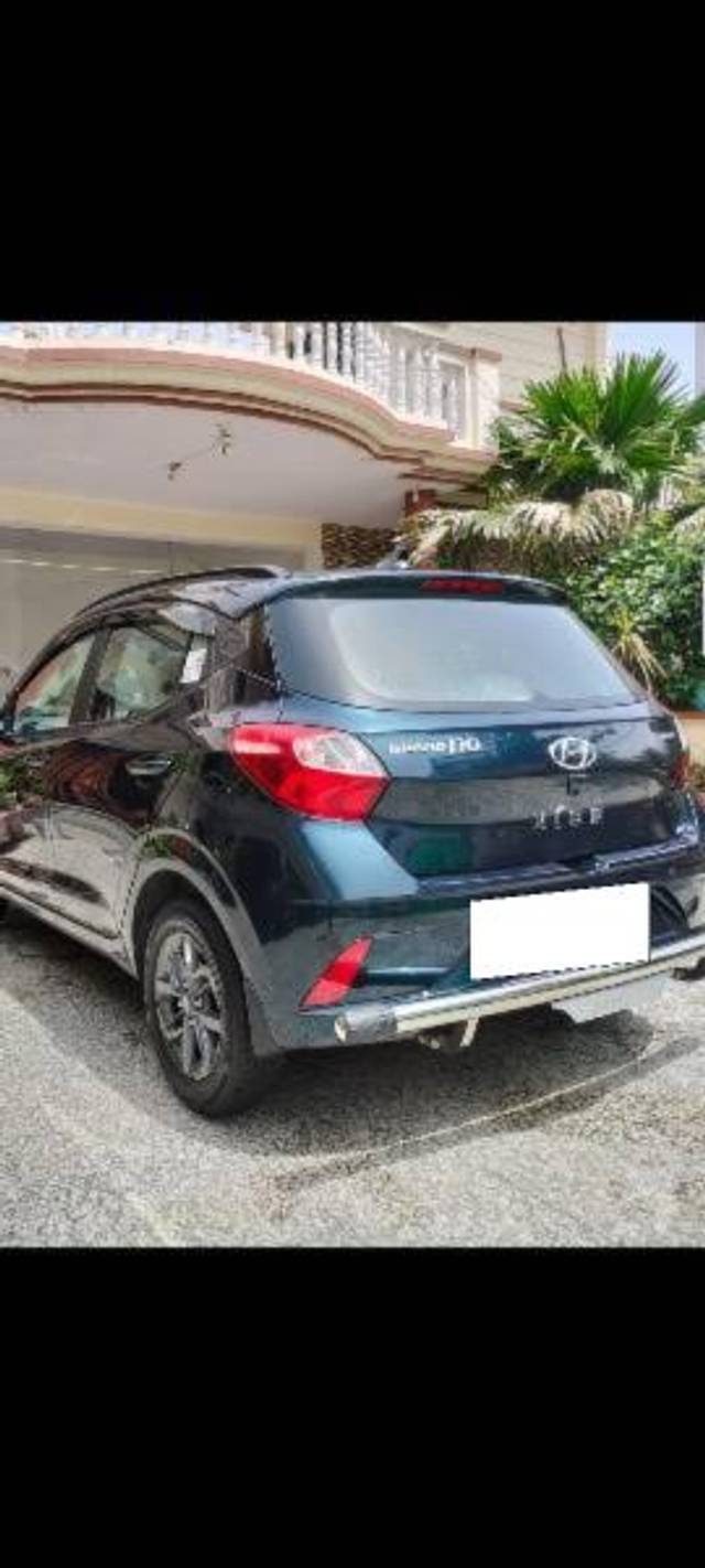 https://images10.gaadi.com/usedcar_image/4530409/original/processed_4bd30c59-c12b-404a-a57e-fa66d101fff7.jpg?imwidth=6400