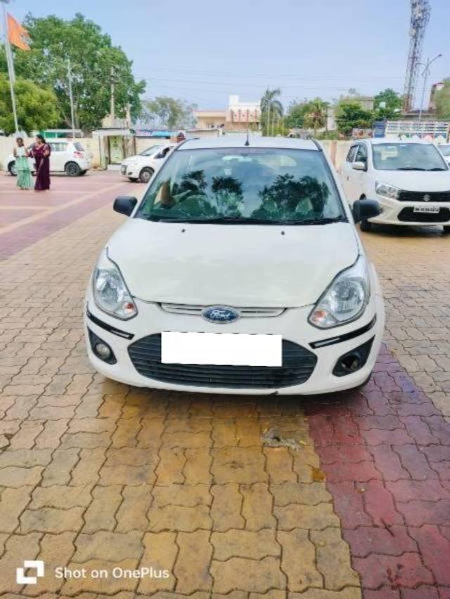 https://images10.gaadi.com/usedcar_image/4530415/original/processed_ff8a09df-a5fd-4c74-ad08-878735f3dee7.jpg?imwidth=6400