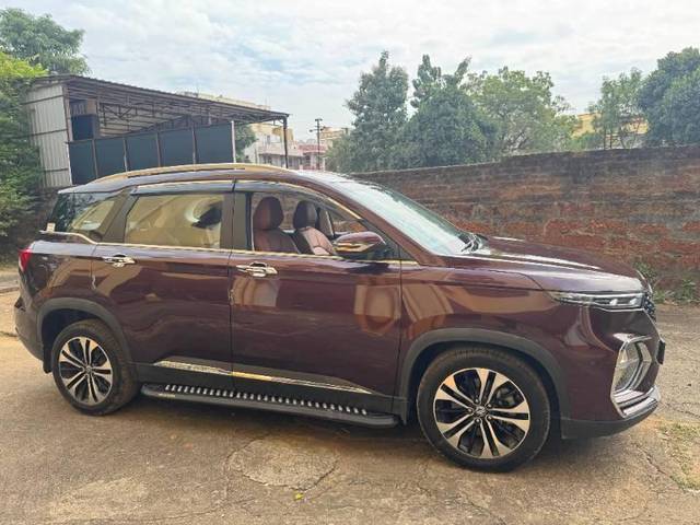 https://images10.gaadi.com/usedcar_image/4530447/original/processed_99cefa5c-403d-4710-b41b-383196d8a93a.jpg?imwidth=6400