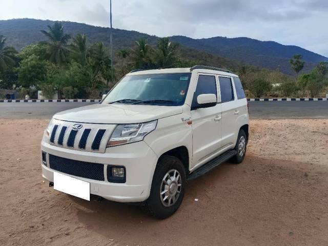https://images10.gaadi.com/usedcar_image/4530452/original/processed_6f68d1e8-accf-401d-a279-12a7cb05e2ec.jpg?imwidth=6400