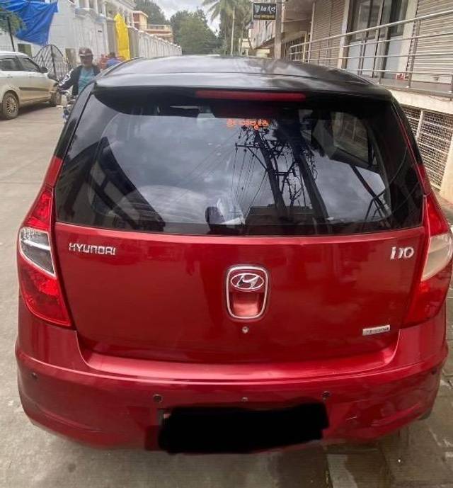 https://images10.gaadi.com/usedcar_image/4530474/original/processed_b29bc52c-635d-4dbf-be79-7cd35e6fb473.jpeg?imwidth=6402