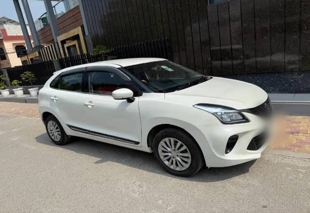 https://images10.gaadi.com/usedcar_image/4530516/original/a843938b-0147-450b-bfcf-8c45199f41fd.?imwidth=6400