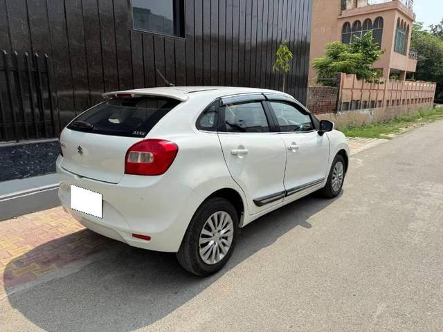 https://images10.gaadi.com/usedcar_image/4530516/original/processed_c35d1d56-bc2e-48a9-a680-581b6af833ba.jpg?imwidth=6401