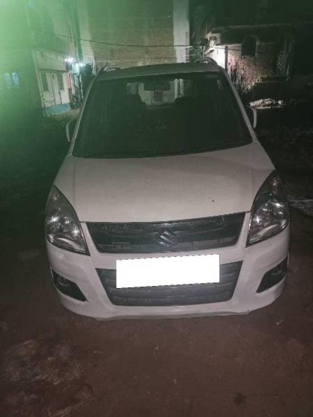 https://images10.gaadi.com/usedcar_image/4530520/original/processed_f535ef24-9aa8-4e04-a472-f281a1fc74d2.jpg?imwidth=6400