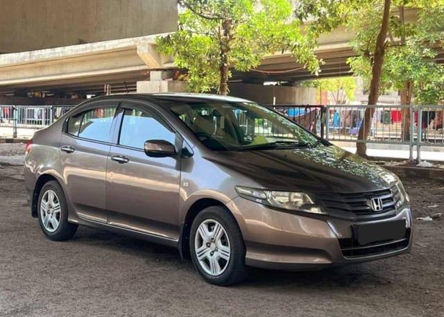https://images10.gaadi.com/usedcar_image/4530522/original/processed_dee8ab0432fa41b16f81a367f3117a14.jpg?imwidth=6400