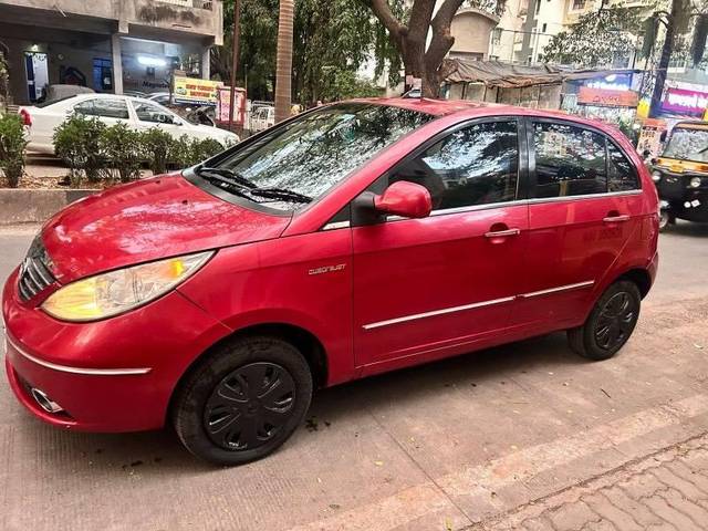 https://images10.gaadi.com/usedcar_image/4530529/original/processed_24f19212-cfa1-4e8b-8365-361fa30ee24f.jpeg?imwidth=6400