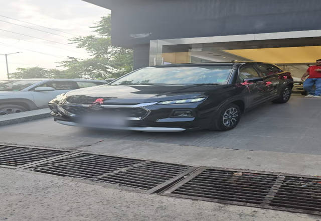 https://images10.gaadi.com/usedcar_image/4530589/original/739edc76-ad44-4700-90e3-e6dc9d8bee29.?imwidth=6400