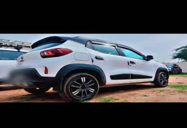 https://images10.gaadi.com/usedcar_image/4530617/original/03d15103-80c3-4741-bda9-7a1f4c4e56fe.?imwidth=6400