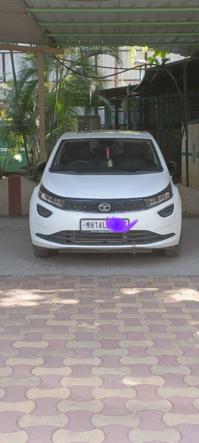 https://images10.gaadi.com/usedcar_image/4530621/original/29cf02d0-c774-44fc-be62-2698806c9ed9.jpg?imwidth=6400