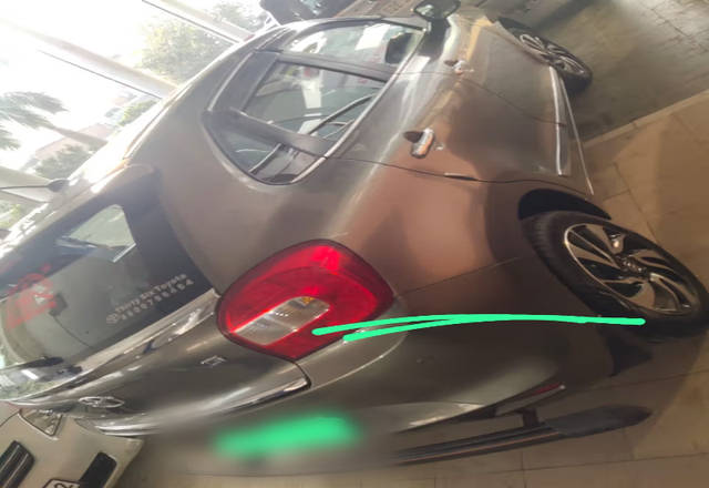 https://images10.gaadi.com/usedcar_image/4530646/original/ba00158c-ab0c-44ad-ba39-a808ff91777f.?imwidth=6402