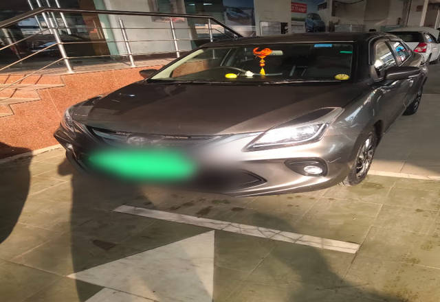 https://images10.gaadi.com/usedcar_image/4530646/original/d1f2f3af-20d2-4af9-8e49-44cf8333a74b.?imwidth=6400