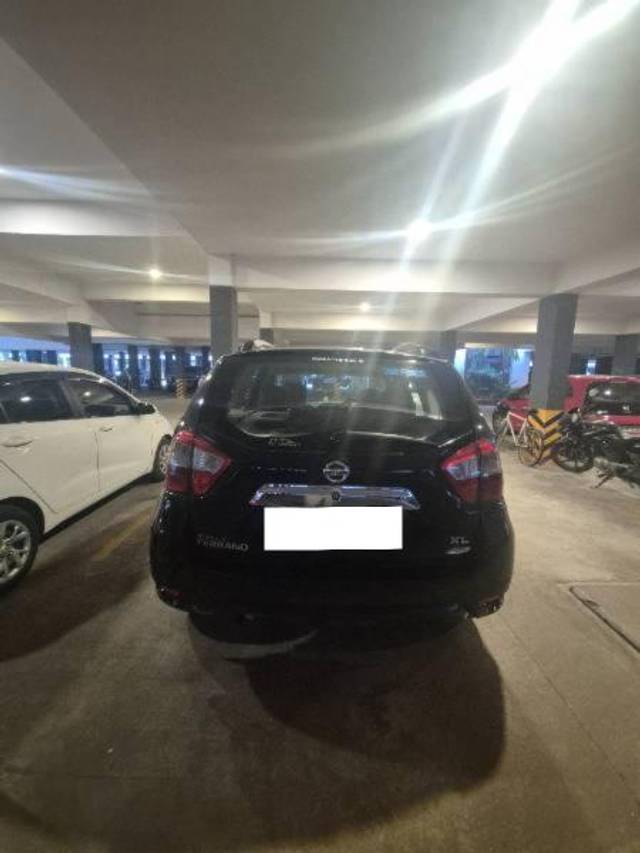 https://images10.gaadi.com/usedcar_image/4530665/original/processed_1755edfd-e18f-4f8b-96d6-814a801891e3.jpg?imwidth=6402