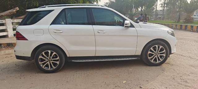https://images10.gaadi.com/usedcar_image/4530680/original/processed_2bace46f-695a-4835-92ba-d5e567ef2770.jpg?imwidth=6401