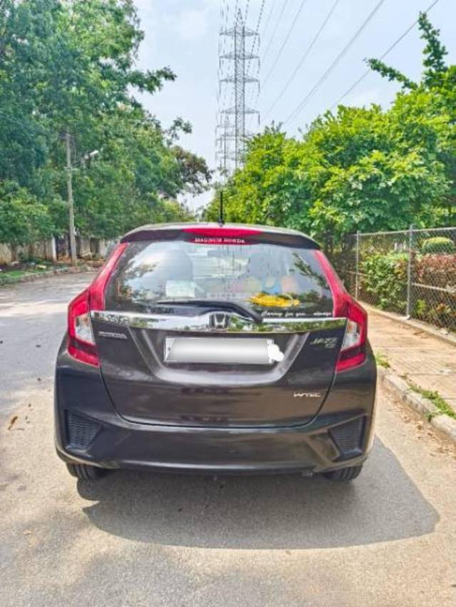 https://images10.gaadi.com/usedcar_image/4530696/original/processed_f306dd01-54a9-42d0-889b-80bd85f609d9.jpg?imwidth=6401