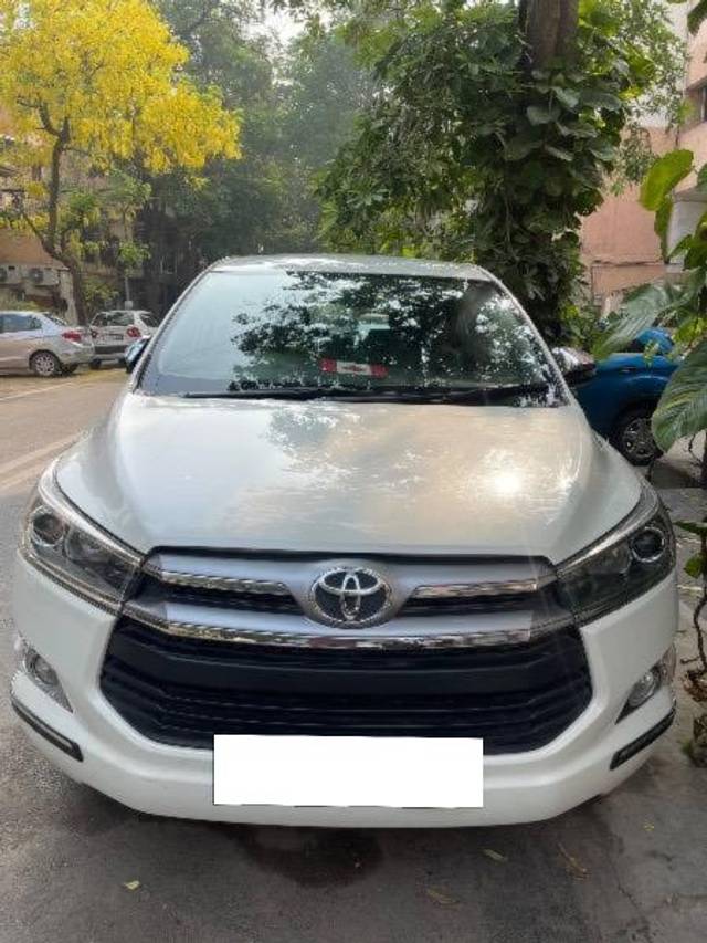 https://images10.gaadi.com/usedcar_image/4530704/original/processed_e73ce60a-4e34-4121-a36e-05f24f86ec26.jpeg?imwidth=6401