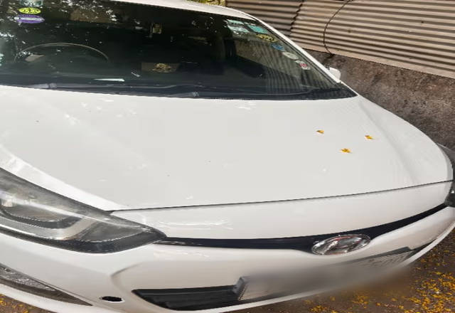 https://images10.gaadi.com/usedcar_image/4530722/original/5db59288-c112-44d6-92d5-1cb712480cba.?imwidth=6402