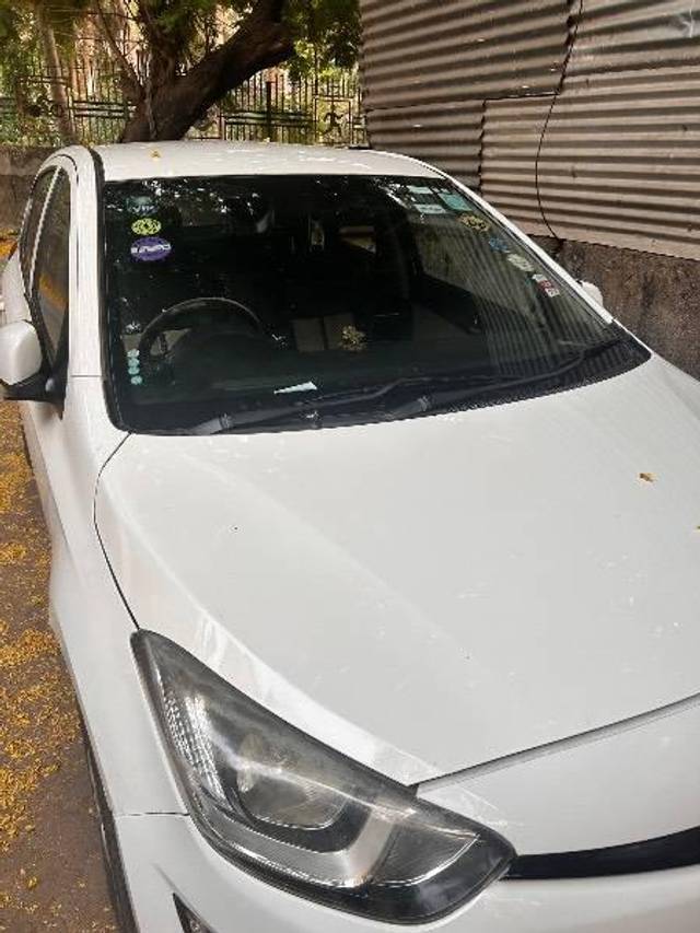 https://images10.gaadi.com/usedcar_image/4530722/original/processed_8e270e3f-6094-4d6b-8a09-7b9addde1ac2.jpeg?imwidth=6401