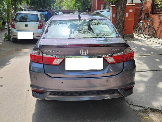 https://images10.gaadi.com/usedcar_image/4530742/original/processed_c3a53bd5-bc53-4ad9-93bb-4cdcdd19b456.jpg?imwidth=6401