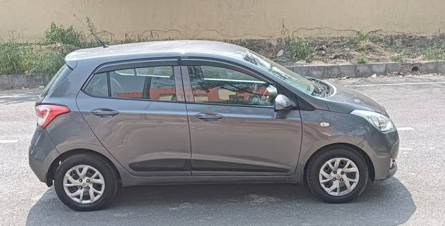 https://images10.gaadi.com/usedcar_image/4530764/original/0bc25ff93607fa6b3c63ee53c6939f7b.jpg?imwidth=6401