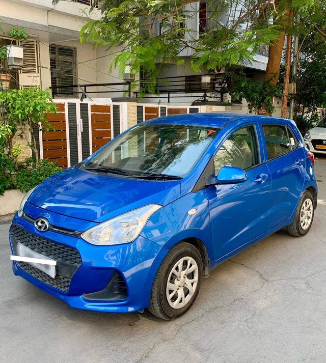 https://images10.gaadi.com/usedcar_image/4530778/original/processed_c06fb8d328a23d1096aebc1e2c64e16b.jpg?imwidth=6400