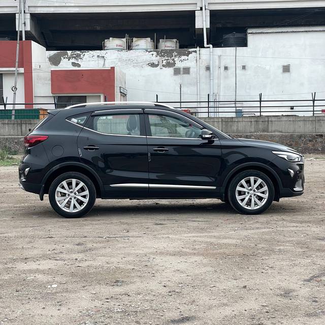https://images10.gaadi.com/usedcar_image/4530785/original/processed_6050d929b079344472bf0e40190d840b.jpg?imwidth=6401