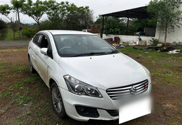 https://images10.gaadi.com/usedcar_image/4530794/original/6aea0124-9ad1-4b87-aa6c-64f4d86b92cd.?imwidth=6400