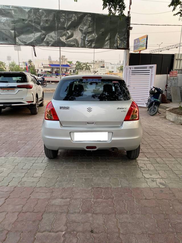 https://images10.gaadi.com/usedcar_image/4530812/original/processed_c5d0a356-9a36-4ef5-82f7-171bd223b715.jpg?imwidth=6401