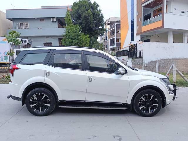 https://images10.gaadi.com/usedcar_image/4530821/original/382e99ccfc2b6da8379146304165c9b3.jpg?imwidth=6401
